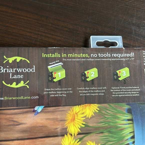 NWT Briarwood Lane Magnetic Mailbox Cover - Picture 3 of 4